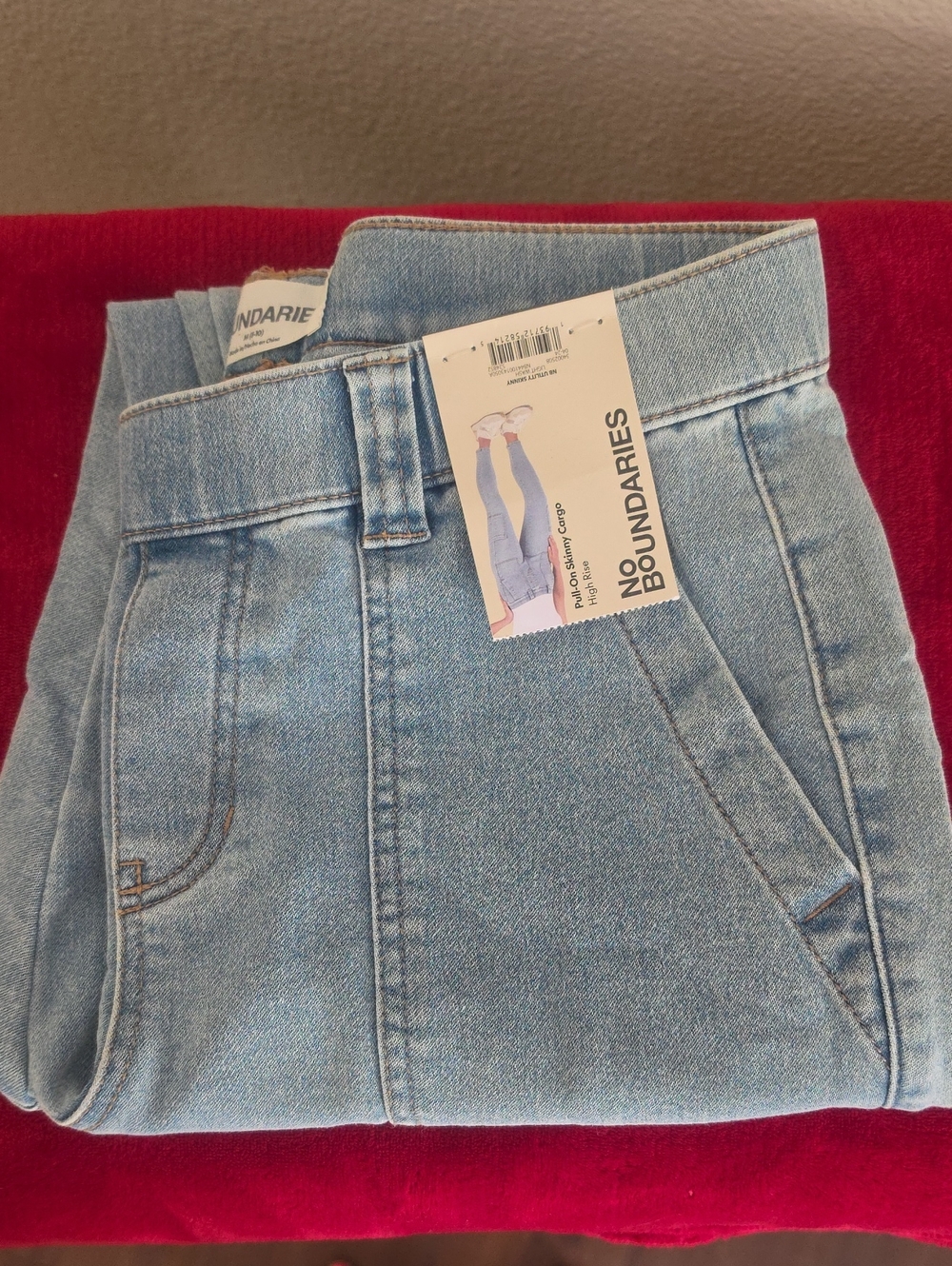 No Boundaries Women's Light Blue High-Rise Jeans